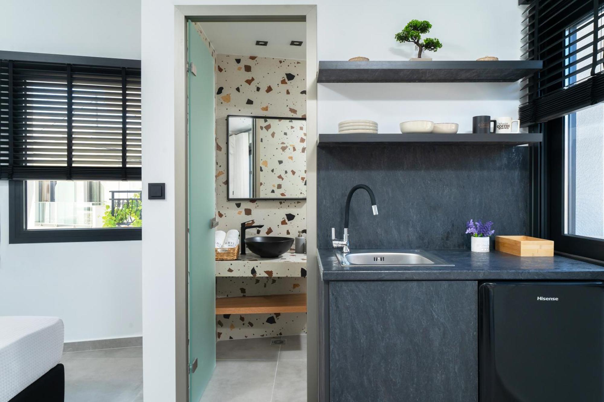 Parilion Apartment Potos